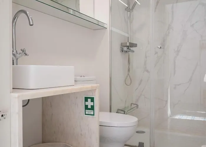 Liiiving In - Design Palace