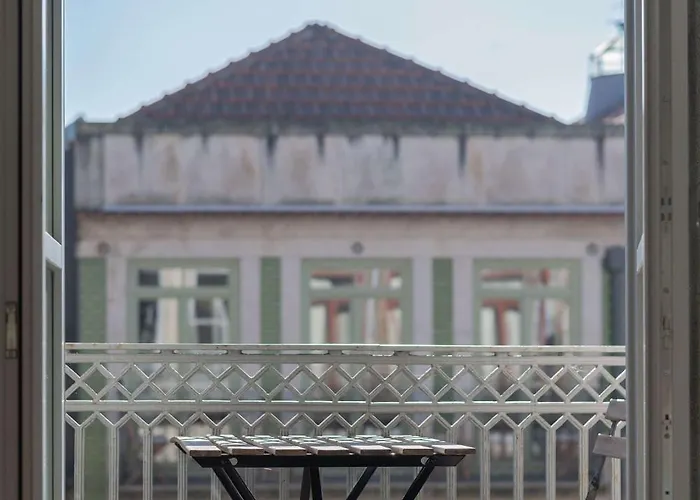 Liiiving In - Design Palace