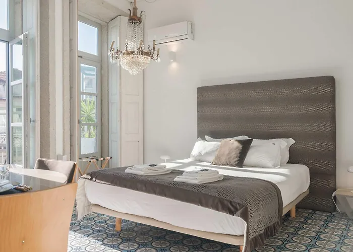 Liiiving In - Design Palace