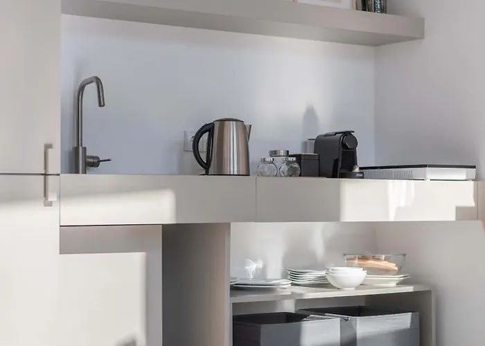 Liiiving In - Design Palace * Porto