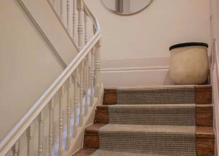 Liiiving In - Design Palace 포르투