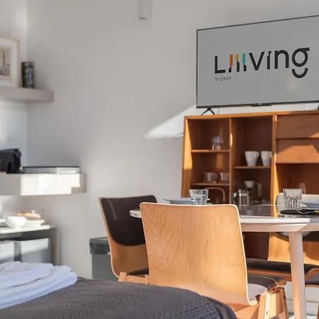 Liiiving In - Design Palace Apartman Porto