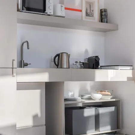 Liiiving In - Design Palace * Oporto